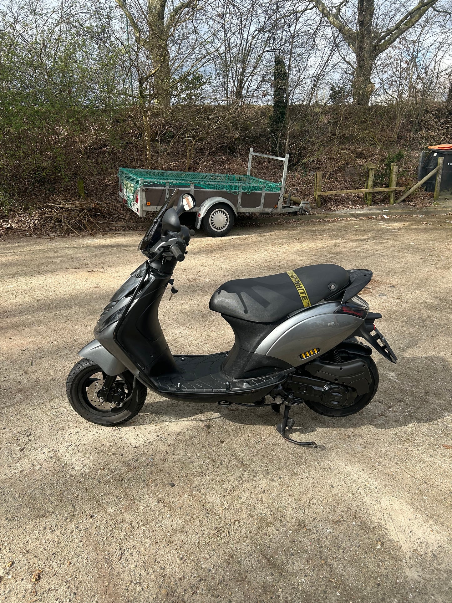 Piaggio Zip 50CC | Full Option | BJ 2023 | 4503KM| Brom