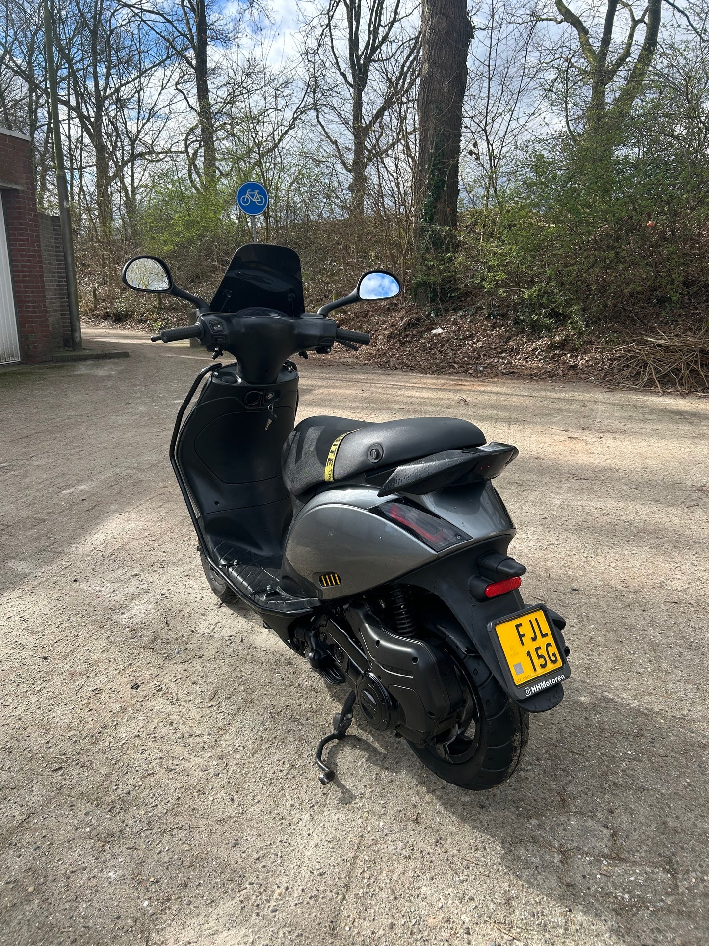 Piaggio Zip 50CC | Full Option | BJ 2023 | 4503KM| Brom