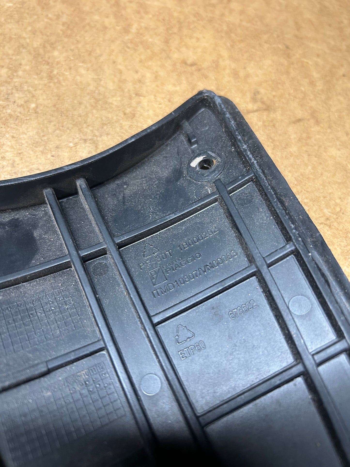 Vespa accu kap | OEM 1B000202