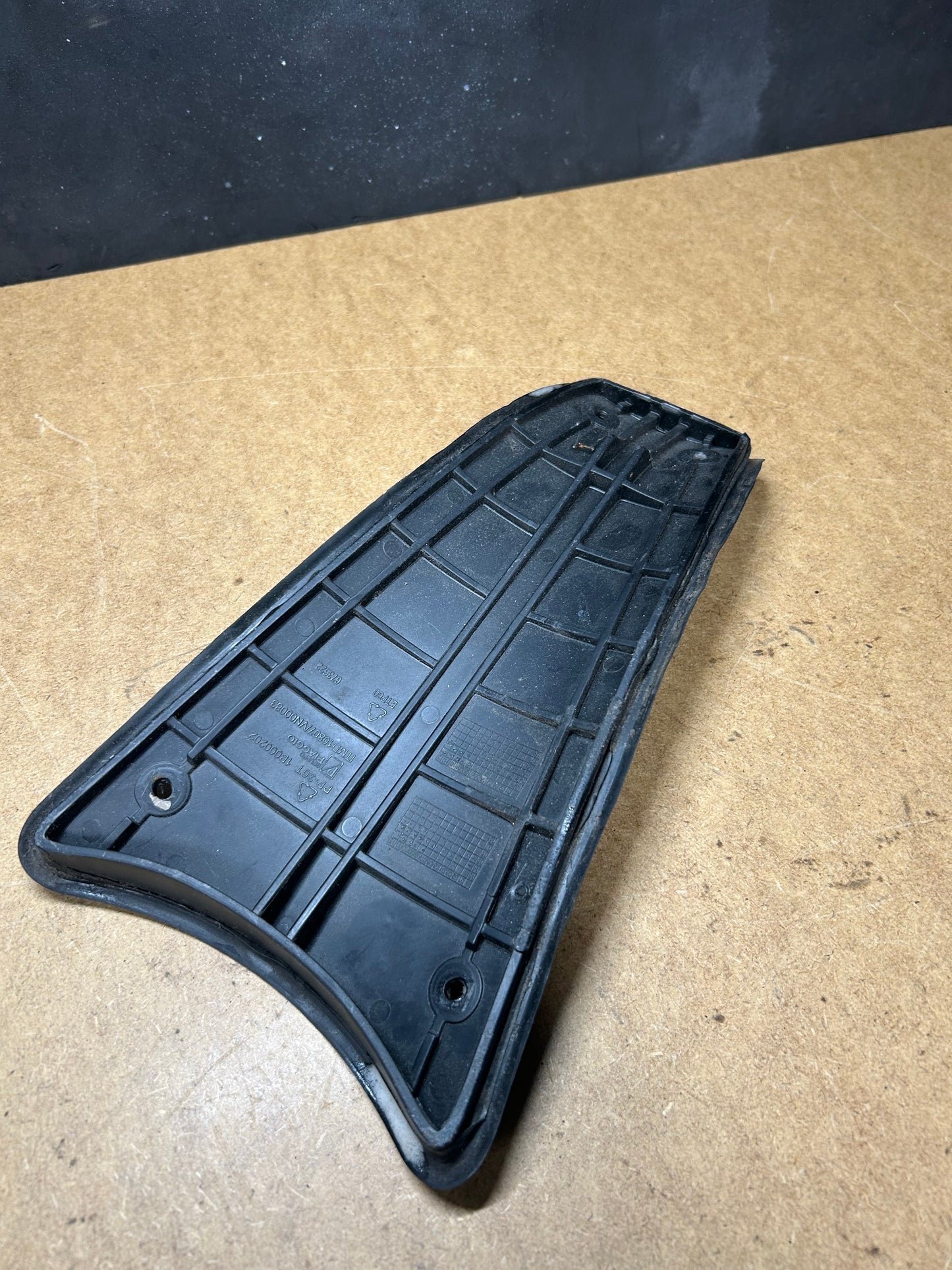 Vespa accu kap | OEM 1B000202