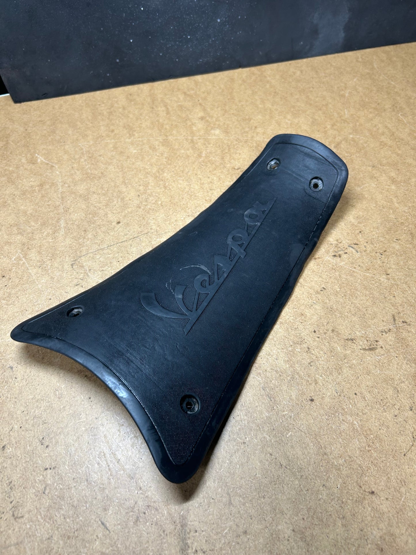 Vespa accu kap | OEM 1B000202