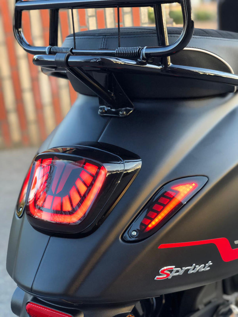 Bull LED achterlicht tube | Vespa Sprint / Primavera