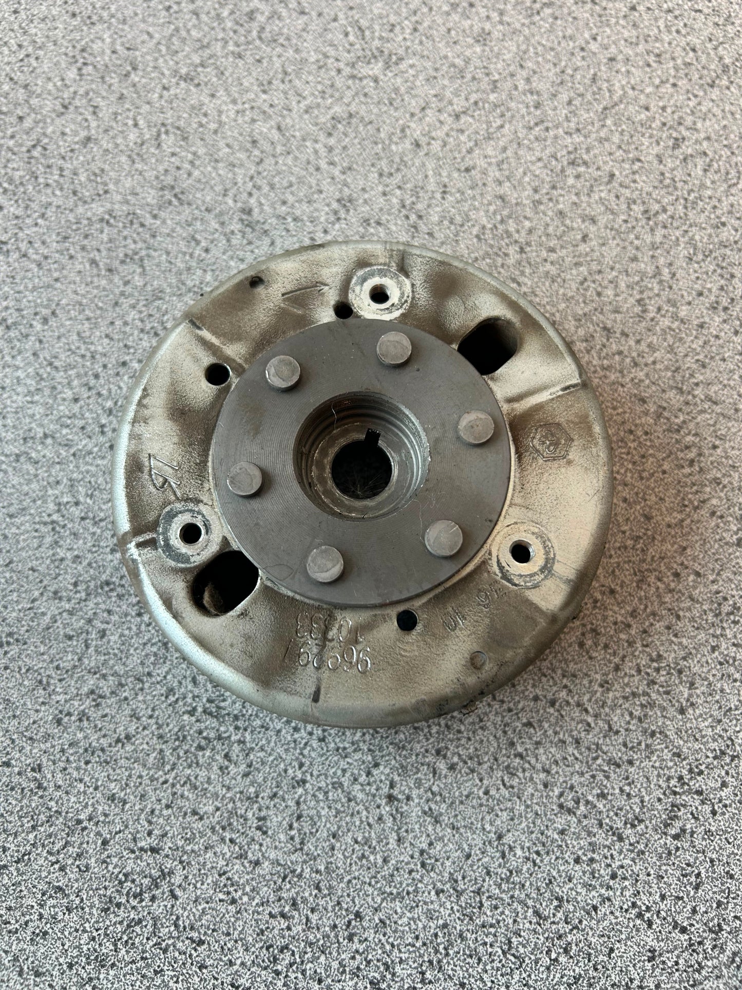 Vliegwiel Piaggio 4T 2V 50CC 969243