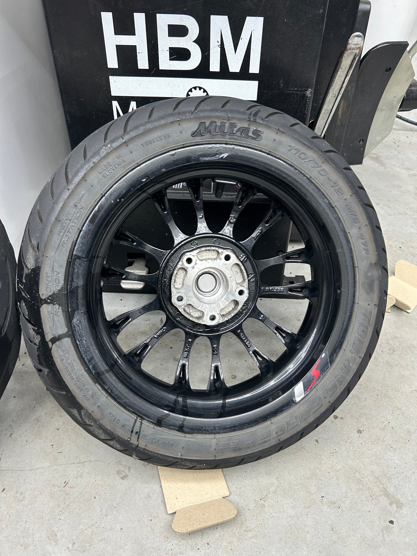 Vespa Sprint Velgenset | Glans Zwart | Netjes | Plug & Play