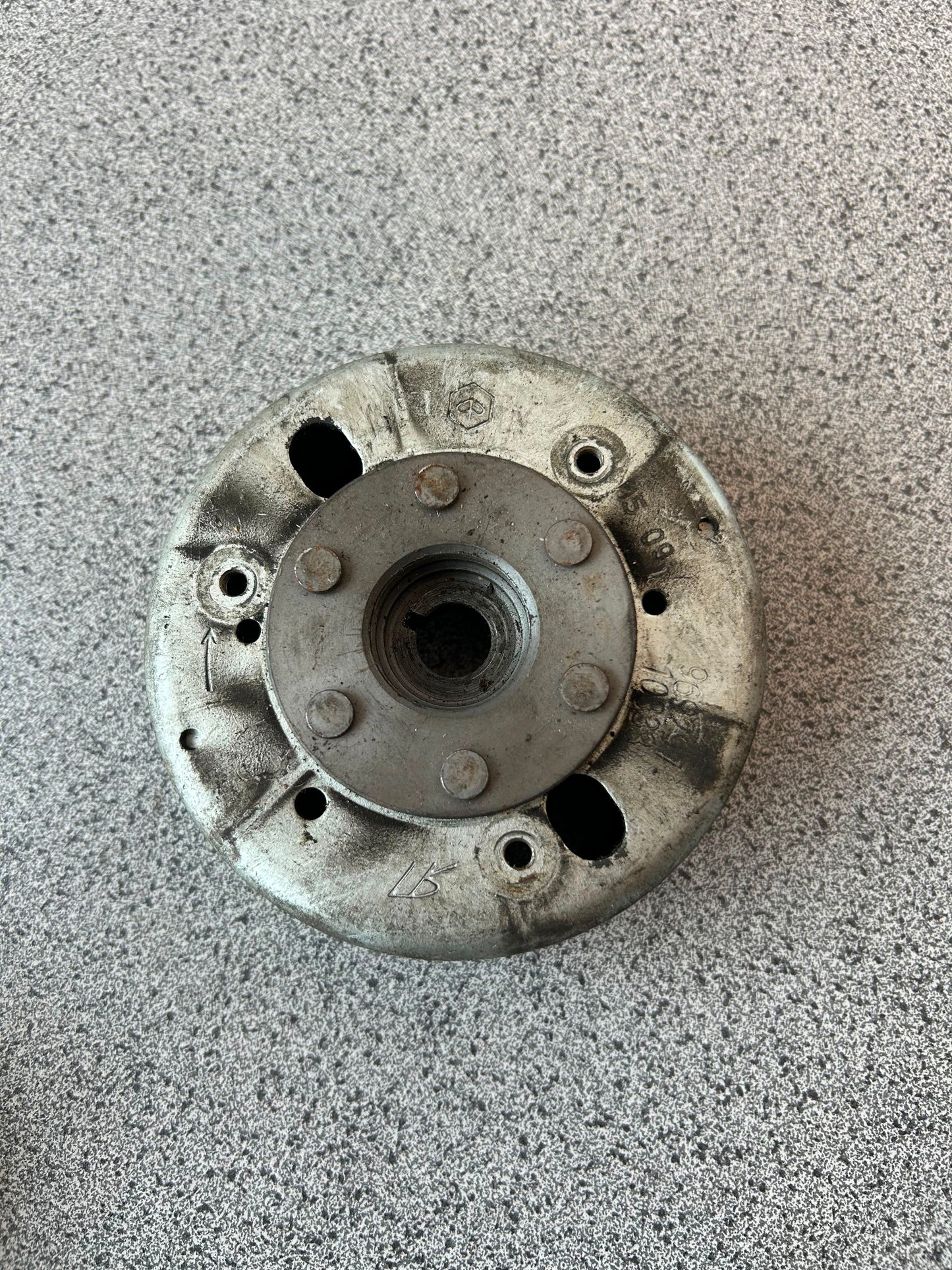 Vliegwiel Piaggio 4T 2V 50CC 969243