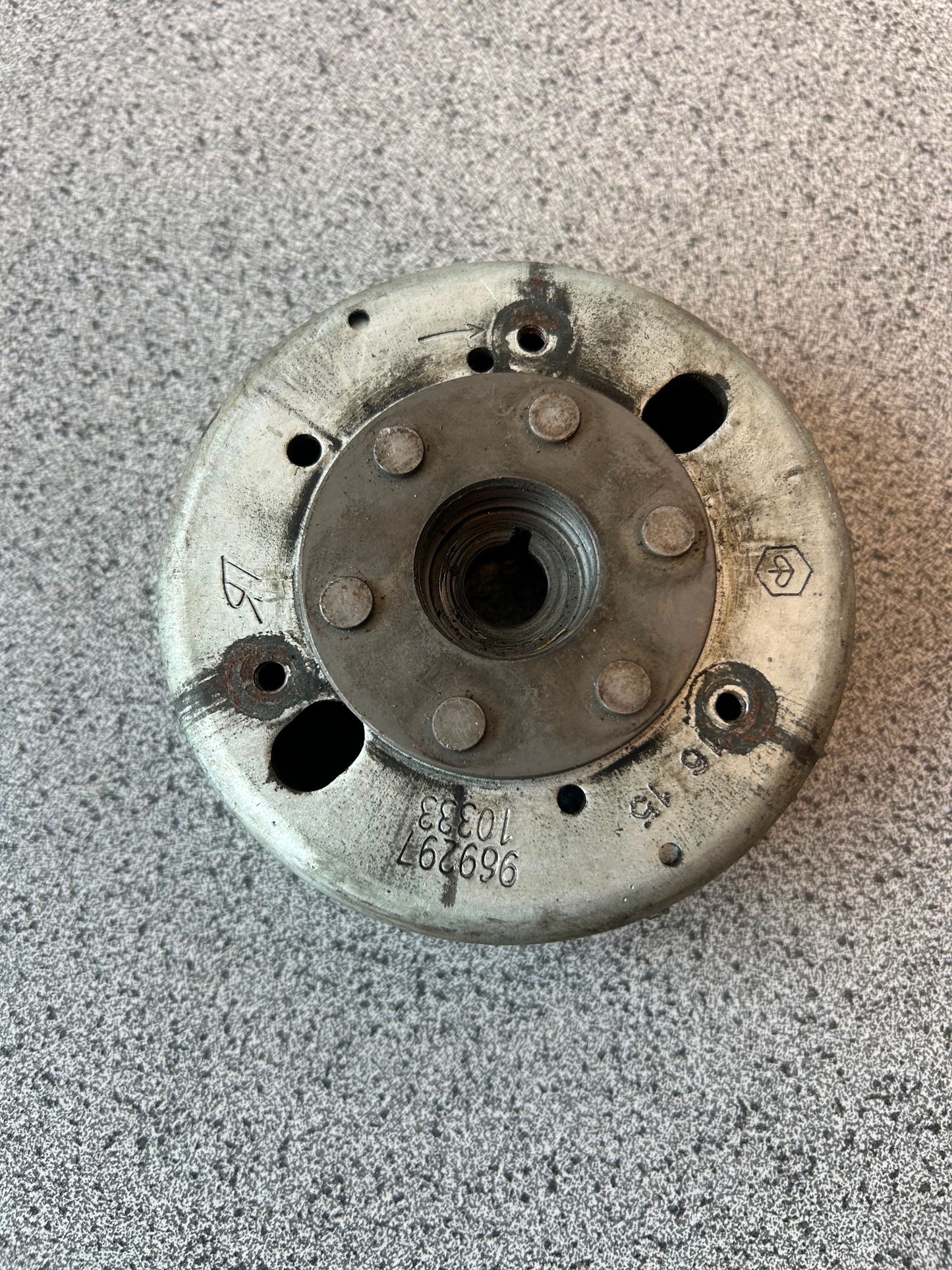 Vliegwiel Piaggio 4T 2V 50CC 969243